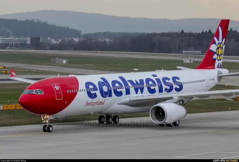 Edelweiss Airbus A330-300.jpg